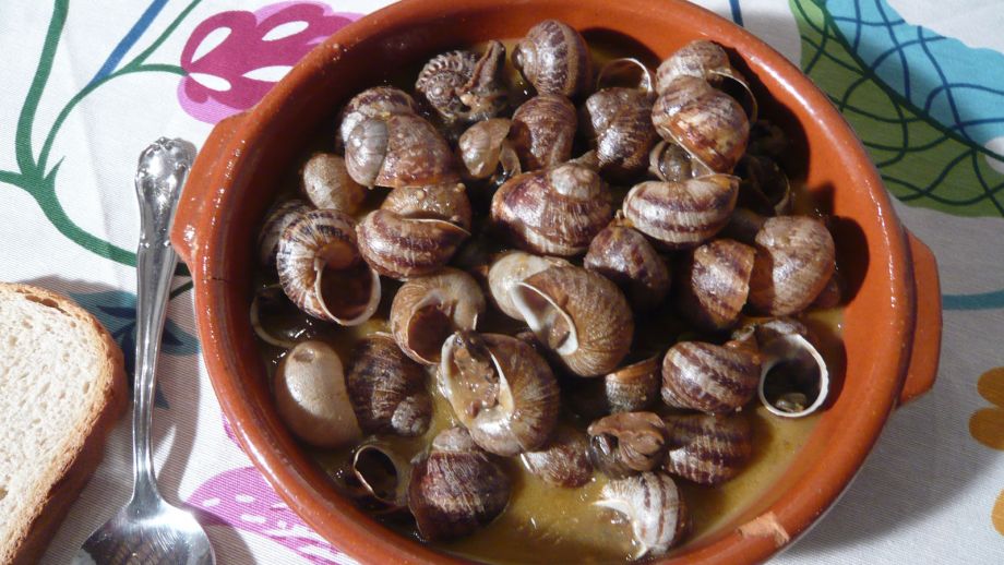 Caracoles en Salsa